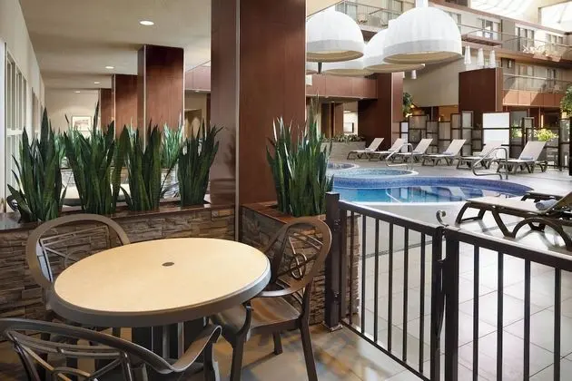 Deluxe Oda, 2 Büyük (Queen) Boy Yatak, Manzaralı, Havuz Kenarı (Poolside)