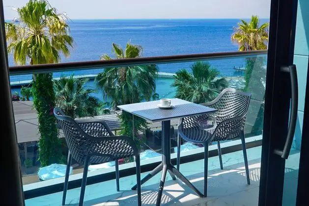 https://images.etstur.com/imgproxy/resize/2560x1440/files/images/hotelImages/etsrooms/788/Delta_Hotels_By_Marriott_20240803181607_2.jpg