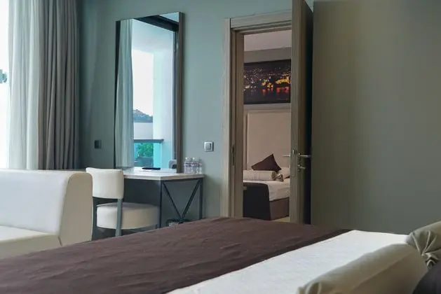 https://images.etstur.com/imgproxy/resize/2560x1440/files/images/hotelImages/etsrooms/788/Delta_Hotels_By_Marriott_20240803181607_3.JPEG