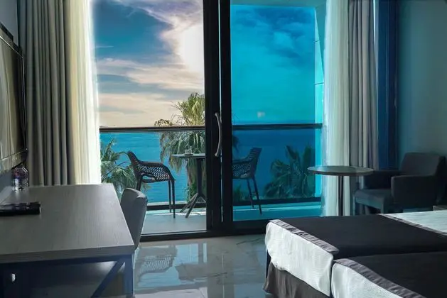 https://images.etstur.com/imgproxy/resize/2560x1440/files/images/hotelImages/etsrooms/788/Delta_Hotels_By_Marriott_20240803181607_6.jpg