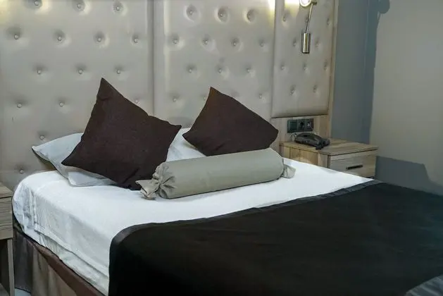 https://images.etstur.com/imgproxy/resize/2560x1440/files/images/hotelImages/etsrooms/788/Delta_Hotels_By_Marriott_20240803182054_1.JPEG