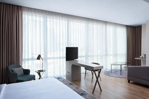 Suite, Şehir Manzaralı