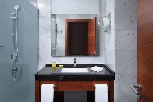 Deluxe Oda, 1 Çift Kişilik Yatak, Şehir Manzaralı, Köşe