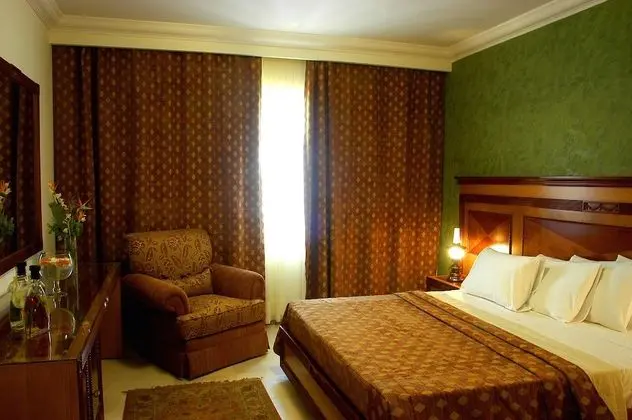 Deluxe Üç Kişilik Oda