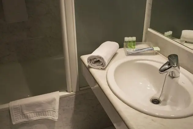 İki Ayrı Yataklı Oda