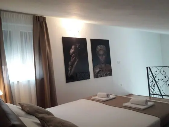 Apart Daire, 1 En Büyük (King) Boy Yatak ve Çekyat