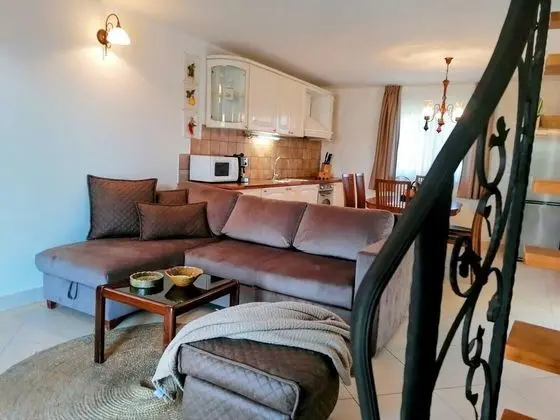 Apart Daire, 1 En Büyük (King) Boy Yatak ve Çekyat