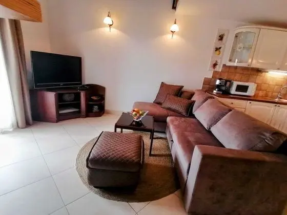 Apart Daire, 1 En Büyük (King) Boy Yatak ve Çekyat