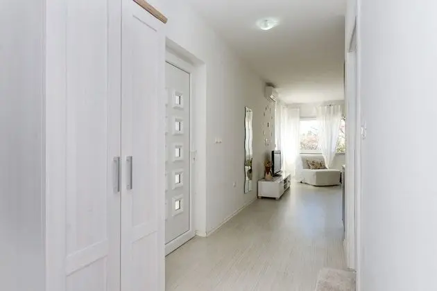 Superior Apart Daire, 1 Yatak Odası, Teras, Bahçe Manzaralı