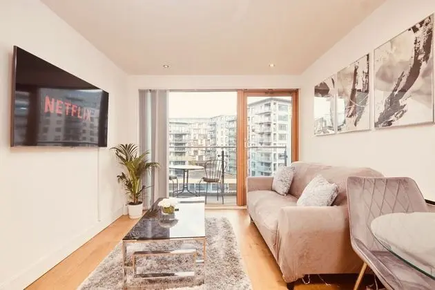 Superior Apart Daire, Özel Banyo, Kanal Manzaralı
