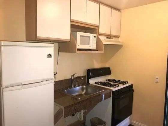 Standard Oda, Küçük Mutfak (3 Full beds)