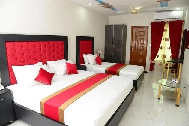 Deluxe Üç Kişilik Oda
