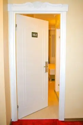 Deluxe Üç Kişilik Oda