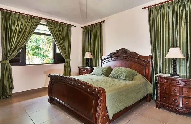 Deluxe Villa, 4 Yatak Odası, Engellilere Uygun, Kişiye Özel Havuzlu