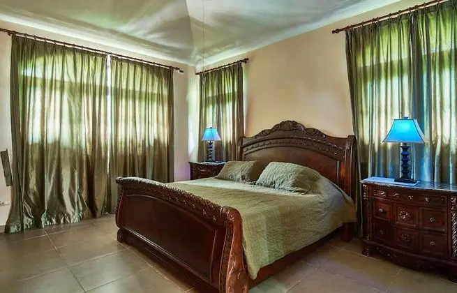 Deluxe Villa, 4 Yatak Odası, Engellilere Uygun, Kişiye Özel Havuzlu
