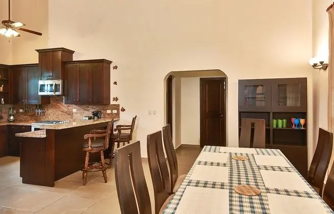 Deluxe Villa, 4 Yatak Odası, Engellilere Uygun, Kişiye Özel Havuzlu