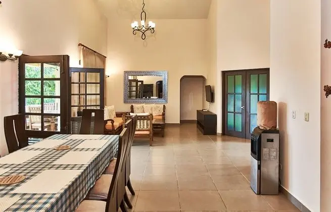Deluxe Villa, 4 Yatak Odası, Engellilere Uygun, Kişiye Özel Havuzlu