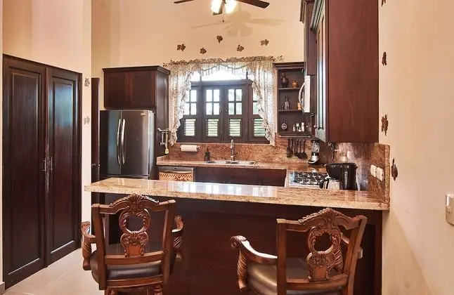 Deluxe Villa, 4 Yatak Odası, Engellilere Uygun, Kişiye Özel Havuzlu