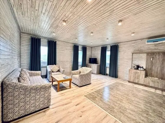 Deluxe Kır Evi
