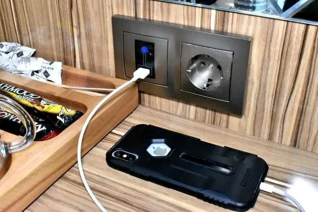 Deluxe Üç Kişilik Oda