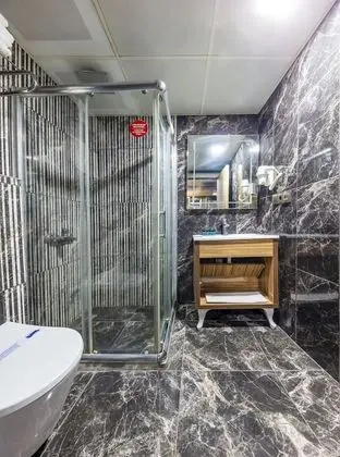 Deluxe Üç Kişilik Oda
