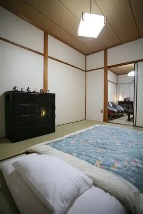 Ev, Sigara İçilmez (Private Vacation)