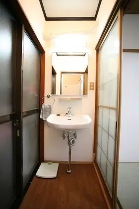 Ev, Sigara İçilmez (Private Vacation)