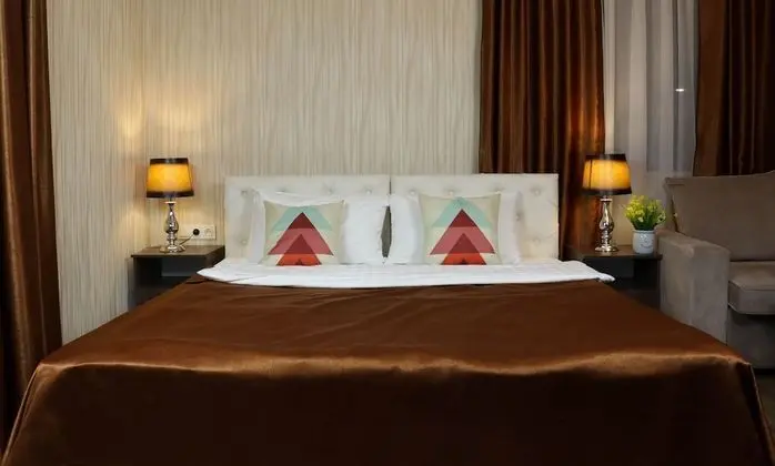 Deluxe Tek Büyük Yataklı Oda