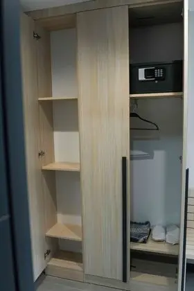 Giysi dolabı