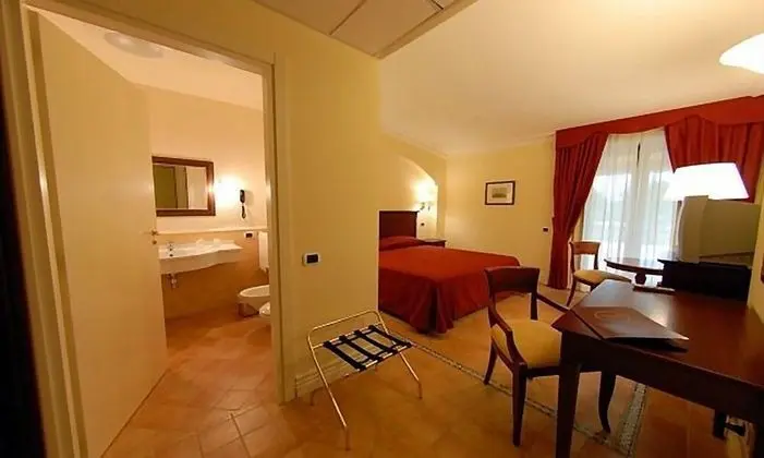Comfort Tek Büyük veya İki Ayrı Yataklı Oda