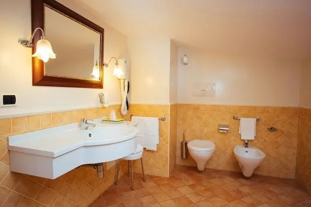 Comfort Tek Büyük veya İki Ayrı Yataklı Oda