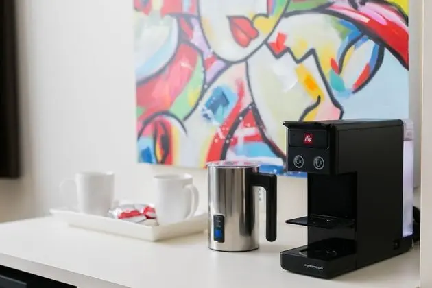 Junior Süit, Jakuzi