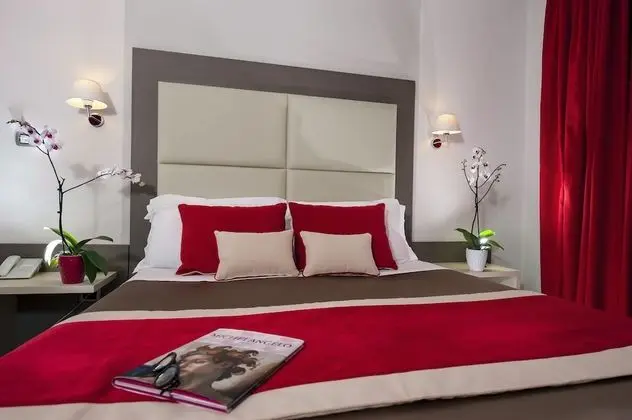 Standard Tek Büyük veya İki Ayrı Yataklı Oda