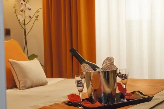 Standard Tek Büyük veya İki Ayrı Yataklı Oda