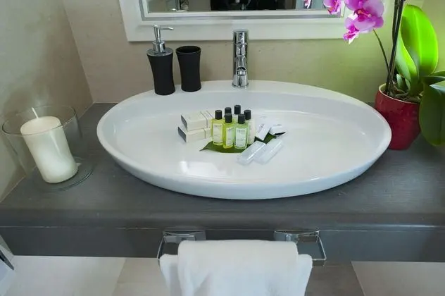 Standard Tek Büyük veya İki Ayrı Yataklı Oda