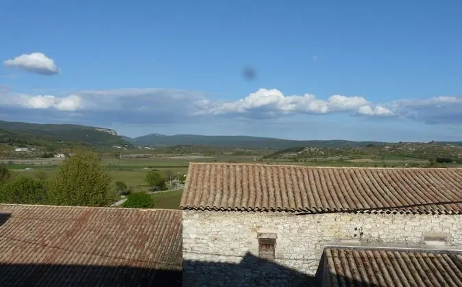 Comfort Tek Büyük veya İki Ayrı Yataklı Oda (L'Aglandeau)