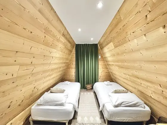 Deluxe Dört Kişilik Oda