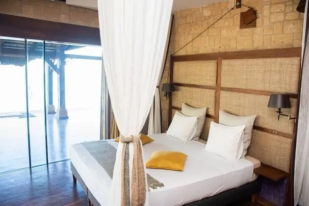 Tek Büyük Yataklı Oda (Huile genereuse de Marula)