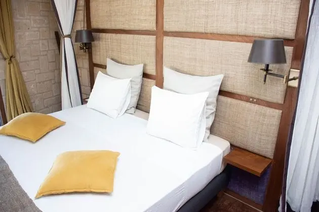 Tek Büyük Yataklı Oda (Huile genereuse de Marula)