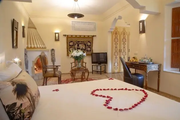 Deluxe Süit, 1 Büyük (Queen) Boy Yatak, Veranda, Avlu Manzaralı