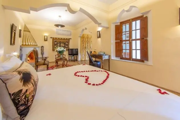 Deluxe Süit, 1 Büyük (Queen) Boy Yatak, Veranda, Avlu Manzaralı