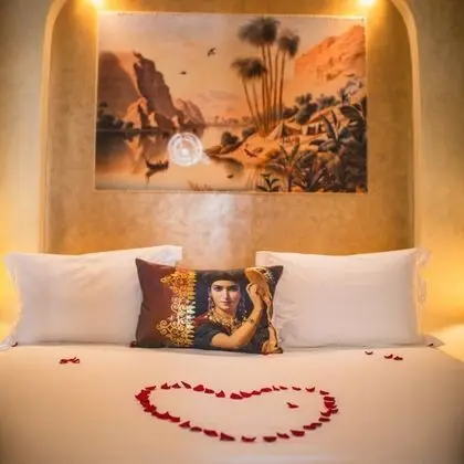 Deluxe Süit, 1 Büyük (Queen) Boy Yatak, Veranda, Avlu Manzaralı