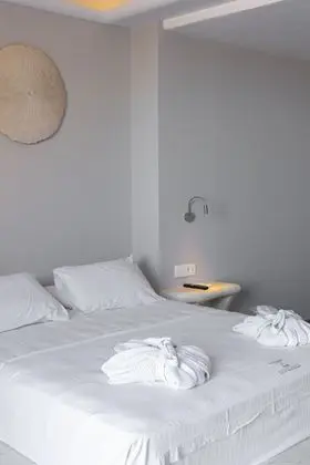 Superior Beachfront Suite