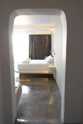 Superior Beachfront Suite