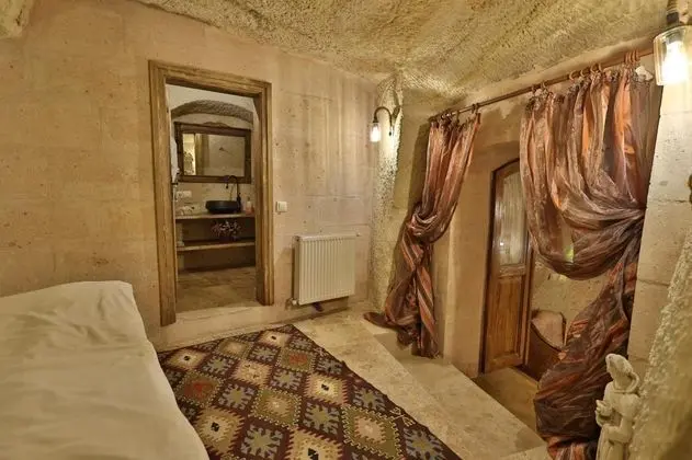 Cave Aile Odası