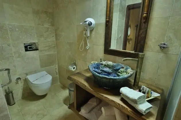 https://images.odamax.com/img/1920x1080/odamax/image/upload/Demisos_Caves_The_Hotel_202609161826034_turqua4.jpg