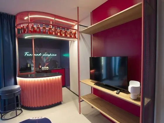 Süit, 1 Büyük (Queen) Boy Yatak