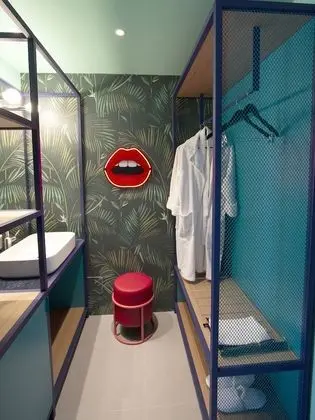 Süit, 1 Büyük (Queen) Boy Yatak