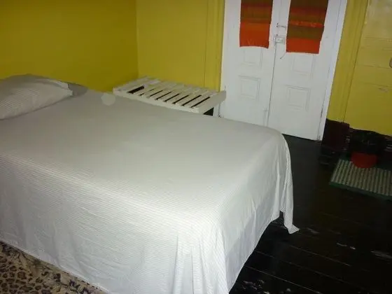 Tek Büyük Yataklı Oda, Birden Çok Yatak, Ortak Banyo