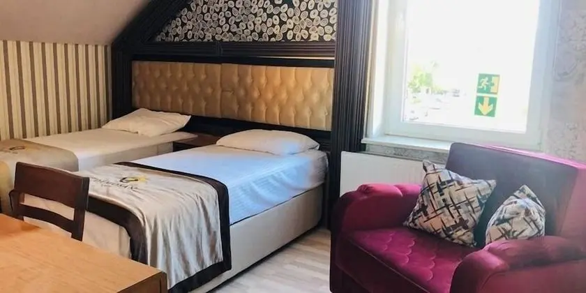 Comfort Tek Büyük veya İki Ayrı Yataklı Oda